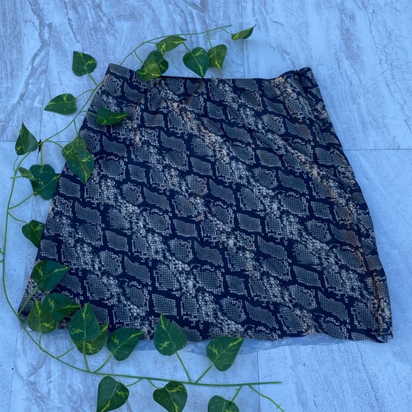Urban Outfitters Dresses & Skirts - Urban Outfitters Snake Skin Y2K Mini Skirt Zip Animal Print Edgy Trashy Pattern
